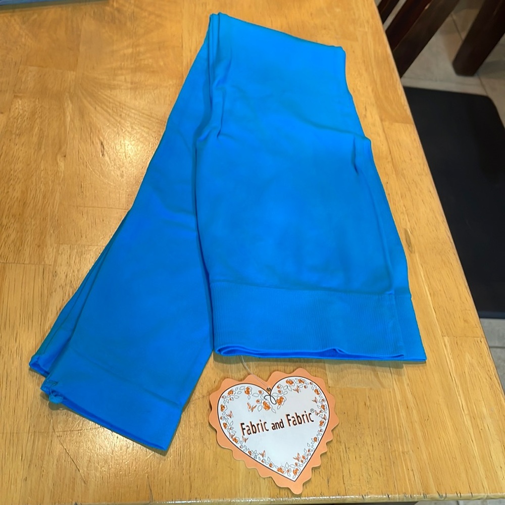 NWT Fabric and Fabric full legging, one size, turquoise